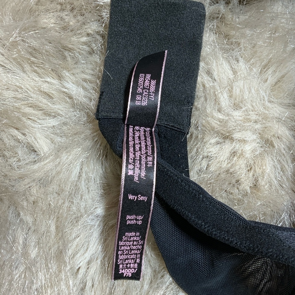 Victoria's Secret Elegant Black Lace Bra - Picture 7 of 9